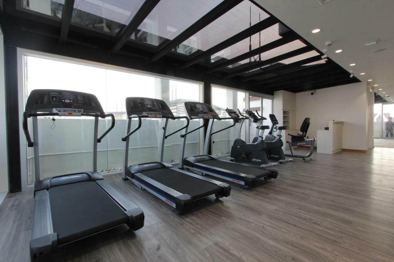 85 Soho Premium Residences Янгон Екстериор снимка