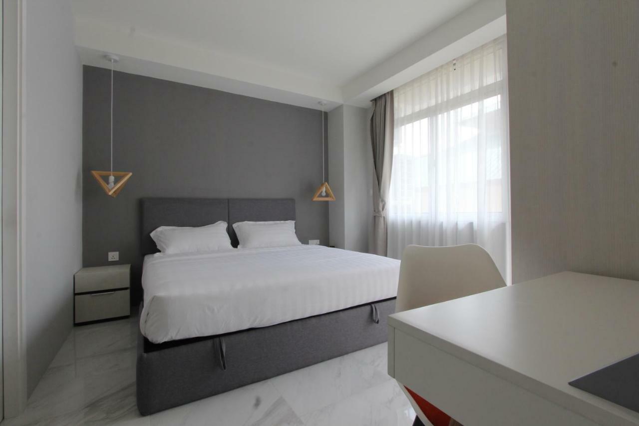 85 Soho Premium Residences Янгон Екстериор снимка